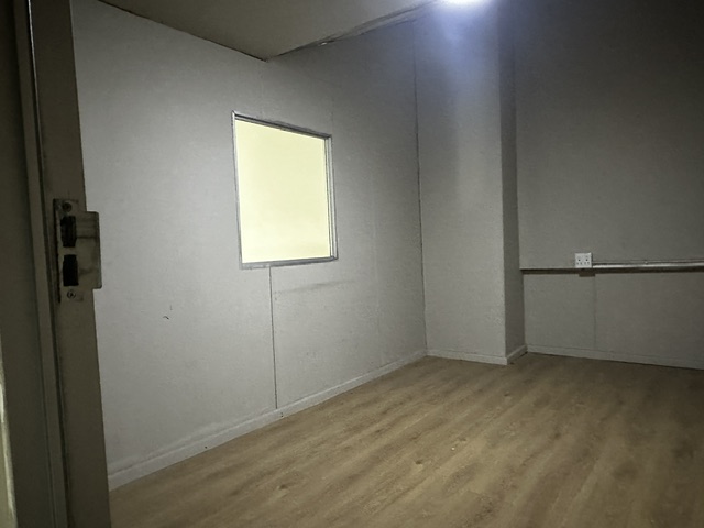 To Let Commercial Property for Rent in Paarden Eiland Western Cape